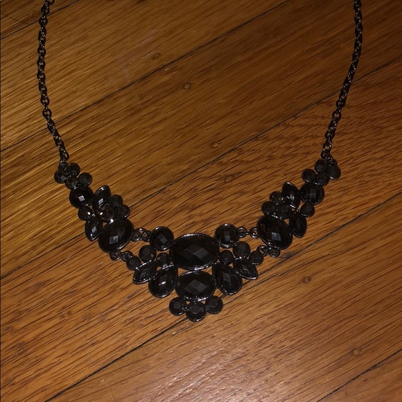 Graphite statement necklace - Picture 6 of 9